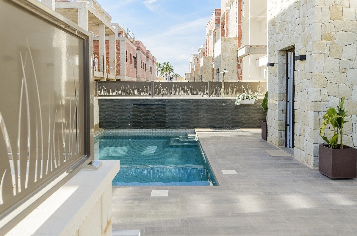 Nybyggnation AV Villor I Los Montesinos — photograph 2
