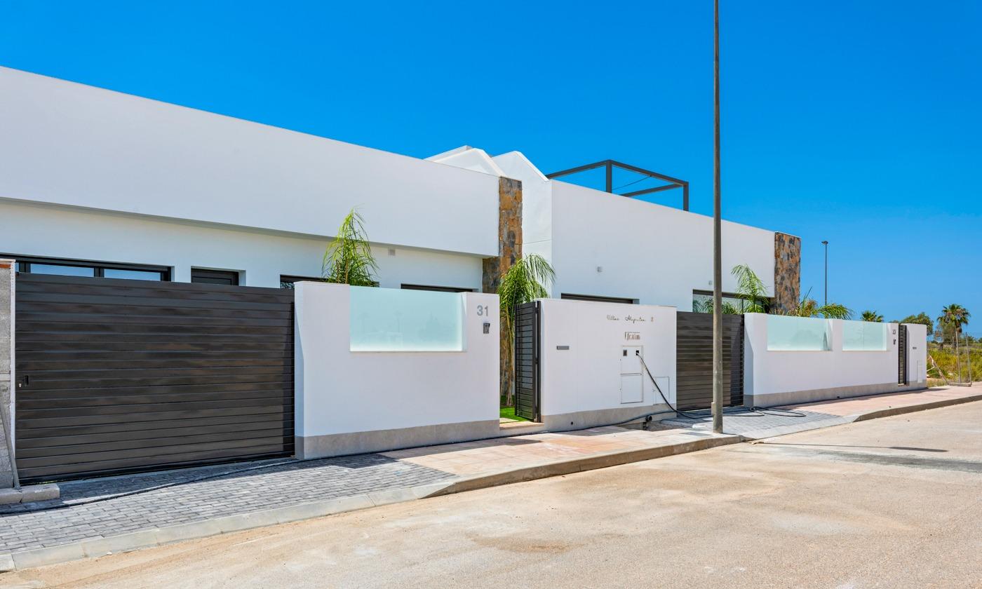 Neubau Stadthäuser in Los Alcazares — photograph 3