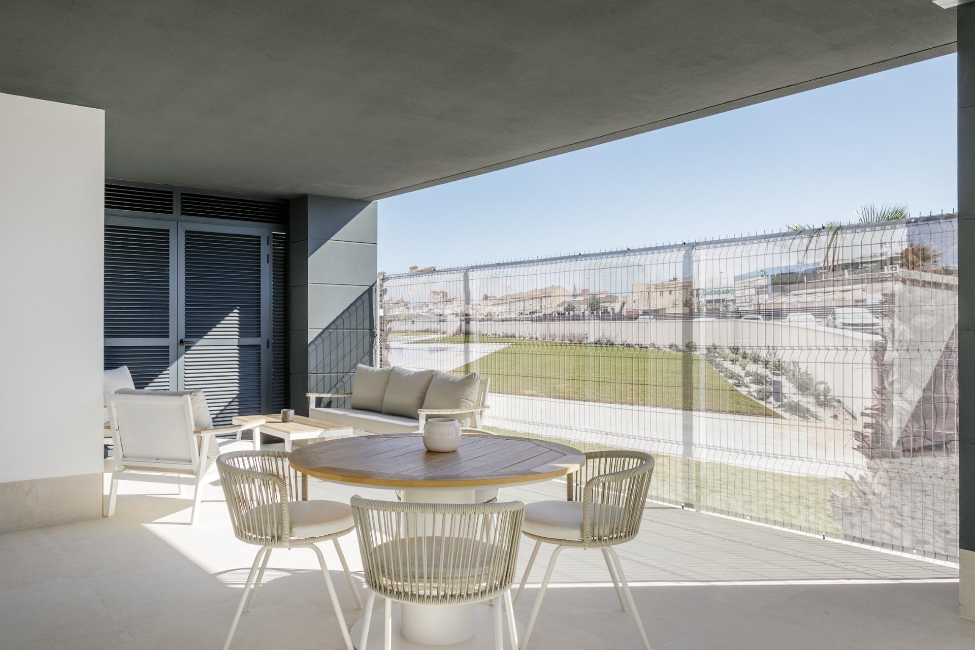 Nieuwbouw Gesloten Urbanisatie in Torrevieja Op Slechts 700m Van Het Strand — photograph 6
