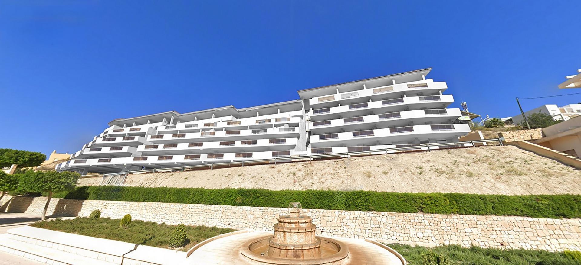 Residential complex in Relleu with communal swimming pool and open views — Relleu