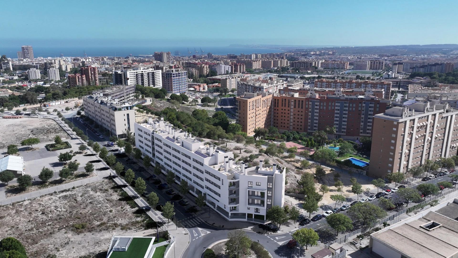 Neu gebaute Wohnanlage in Alicante, mit freiem Blick auf die Stadt. — photograph 6