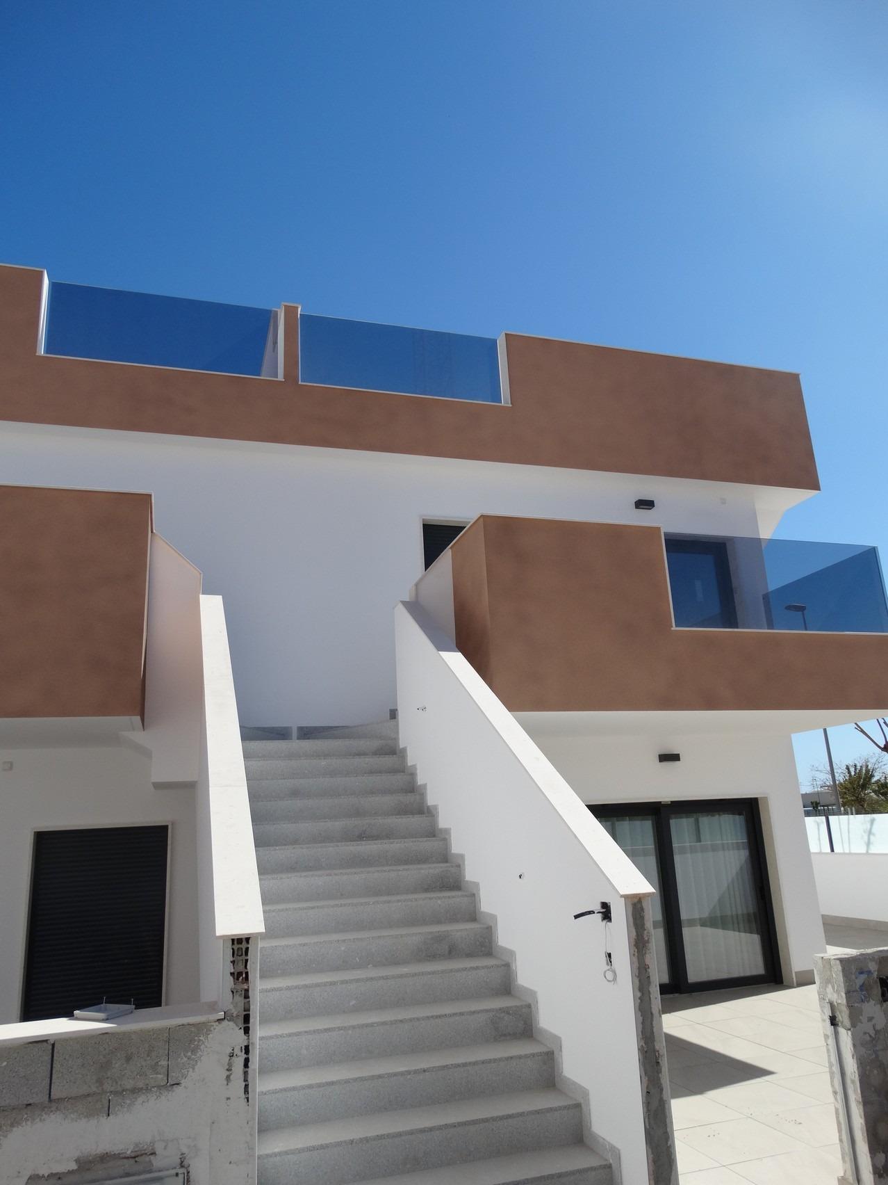 Bungalows de Obra Nueva con Solárium o Jardín en Pilar de la Horadada — photograph 5