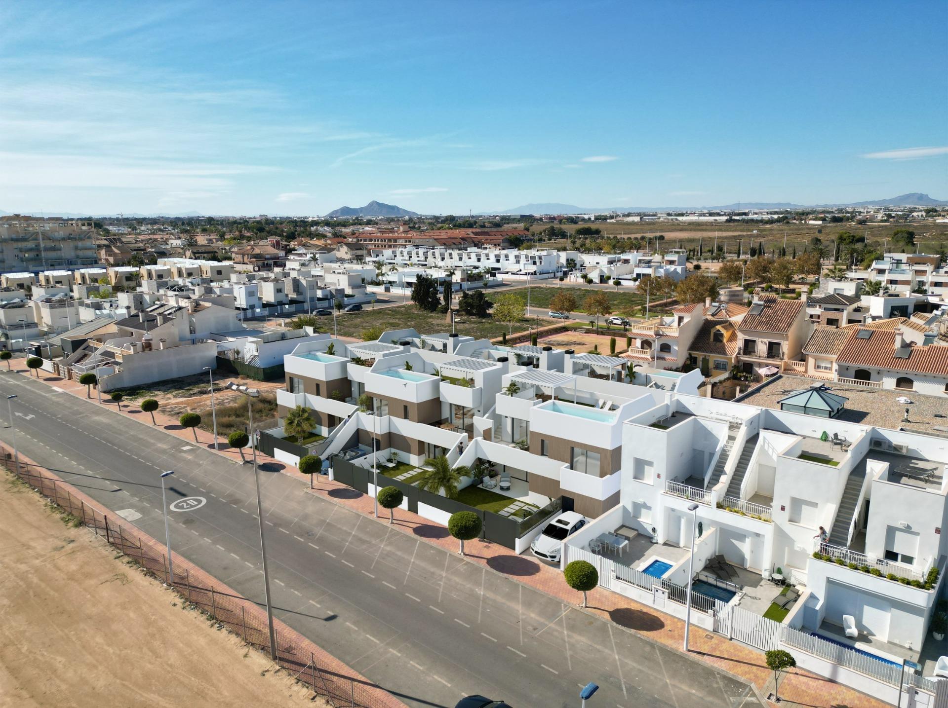 Neubau-Bungalows mit privatem Pool in San Pedro del Pinatar — photograph 4