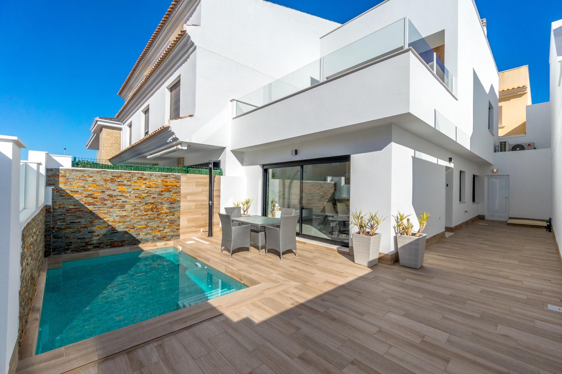 New Build Semi-Detached Villas with Private Pool in San Pedro del Pinatar — San Pedro del Pinatar