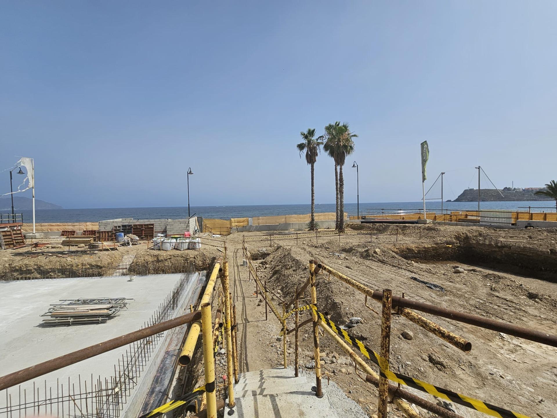 Villas de lujo de nueva construcción en primera línea de playa en Puerto de Mazarrón — photograph 2