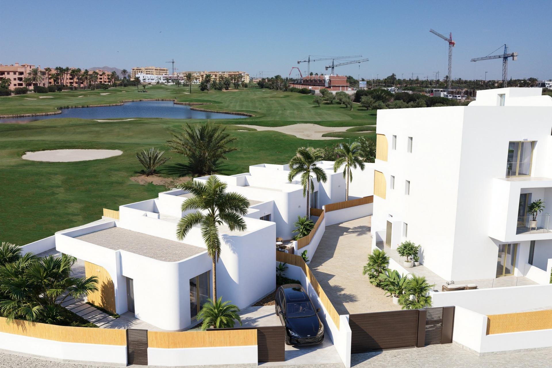 New Build Residential Complex in Los Alcázares on the Frontline of Serena Golf — photograph 3