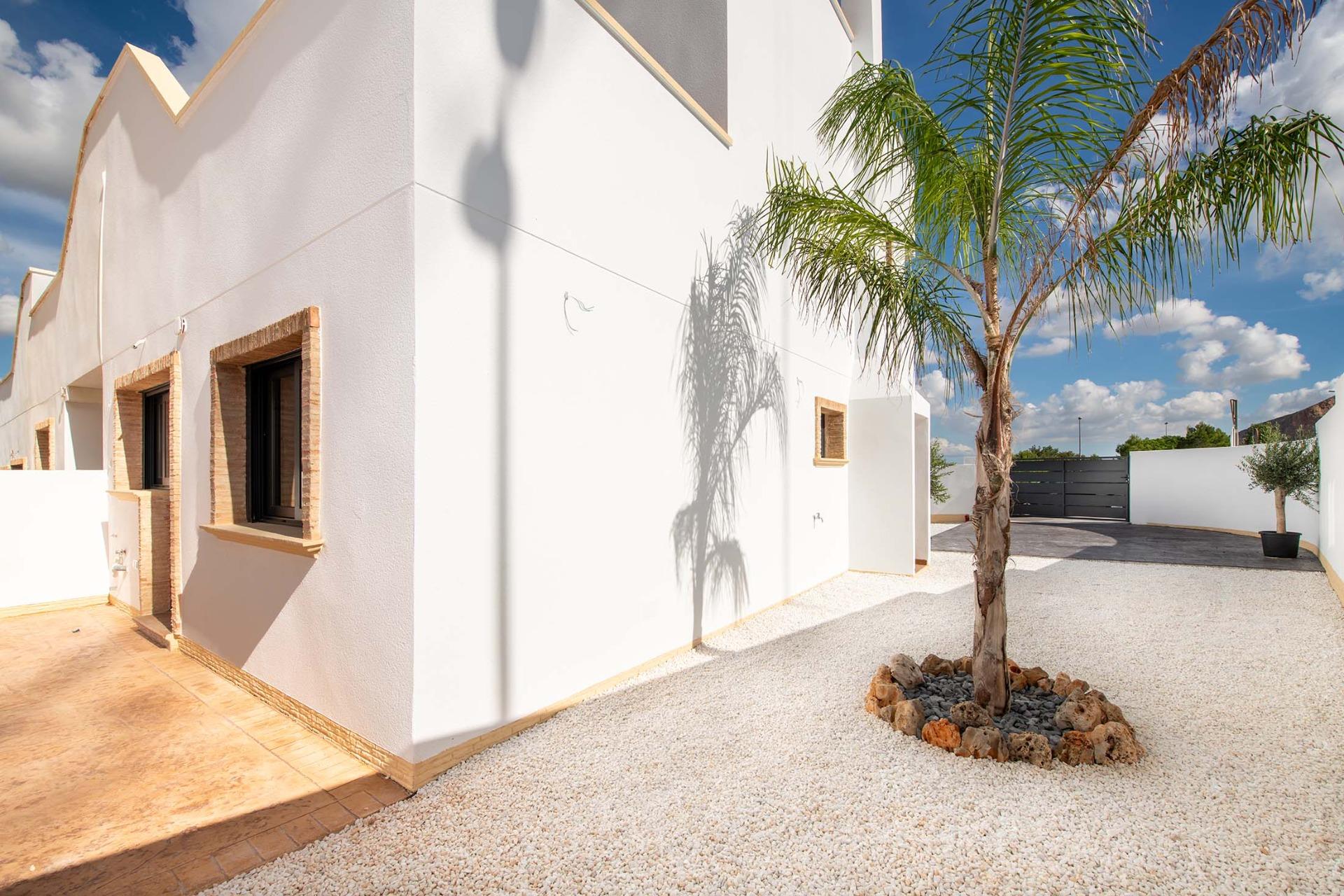 Nowe bungalowy i kamienice w Cox, Alicante — photograph 3