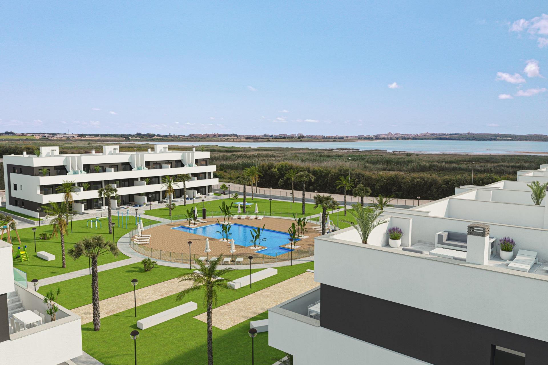 New Build Tourist Licensed Apartments with Lagoon Views in El Raso Guardamar del Segura — Guardamar del Segura