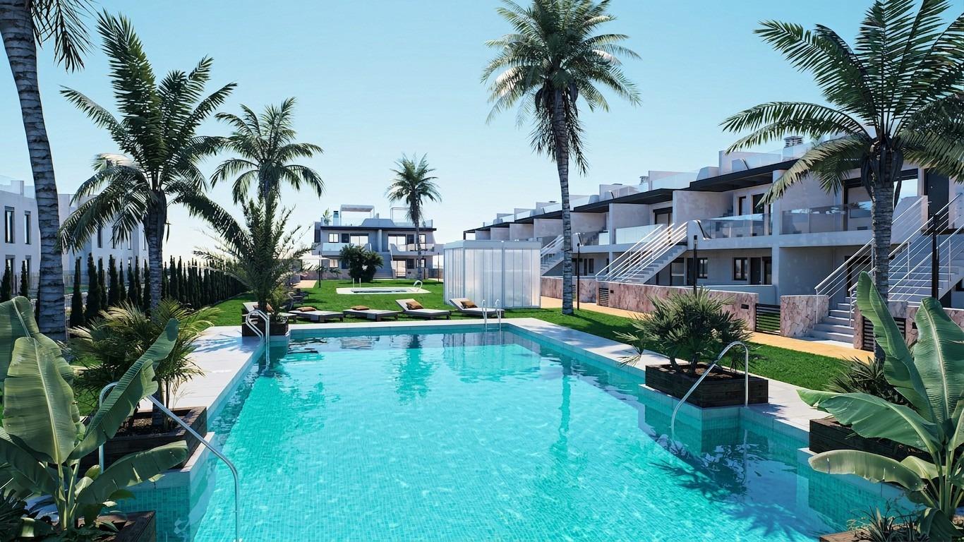 New Build Bungalows with Garden or Solarium Near the Beach in Pilar de la Horadada — Pilar de La Horadada