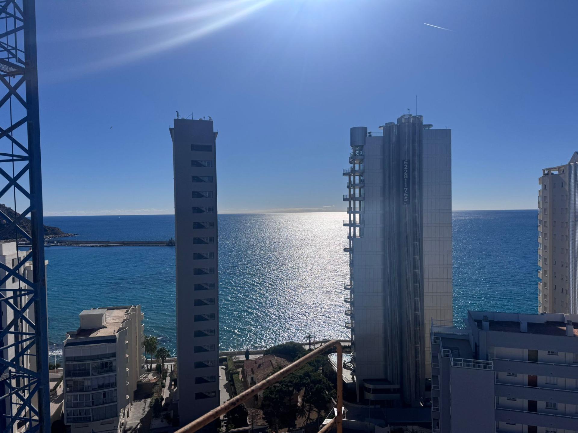 Luksuslejligheder i nybyggeri til salg i Calpe tæt på stranden — photograph 3