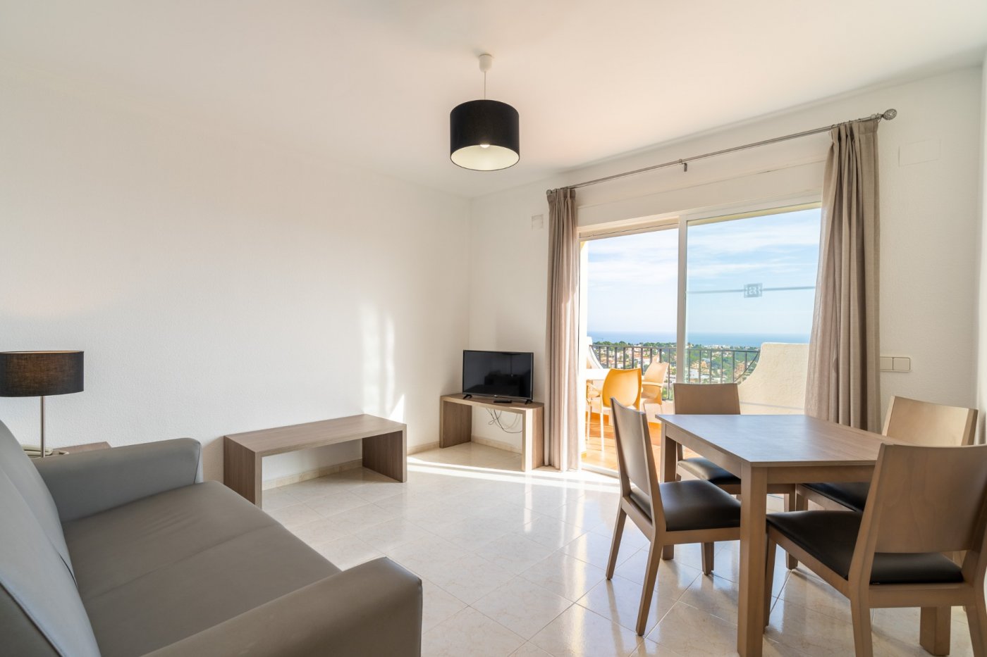 Ungalow-Appartements Im Obersten Stockwerk in Calpe — photograph 3