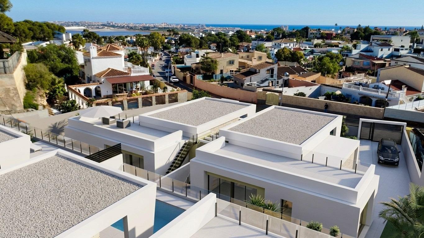 Nybyggede villaer i én etage med privat pool i Torrevieja — photograph 2