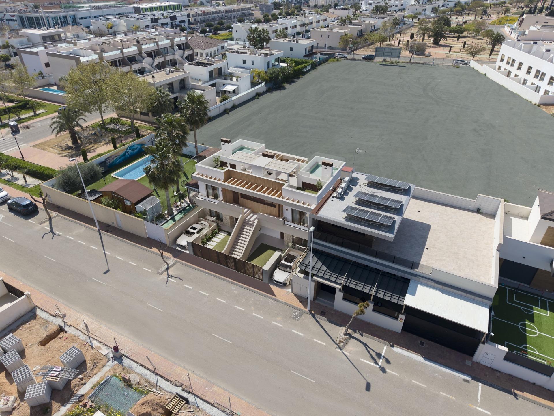 Bungalows de nueva construcción exclusivos con piscina privada en San Pedro del Pinatar — photograph 4