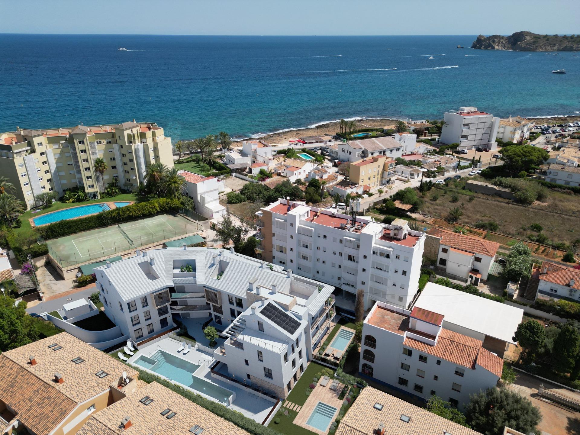 New Build Apartments in Cala Blanca, Javea Just 100 Metres from the Sea — photograph 2