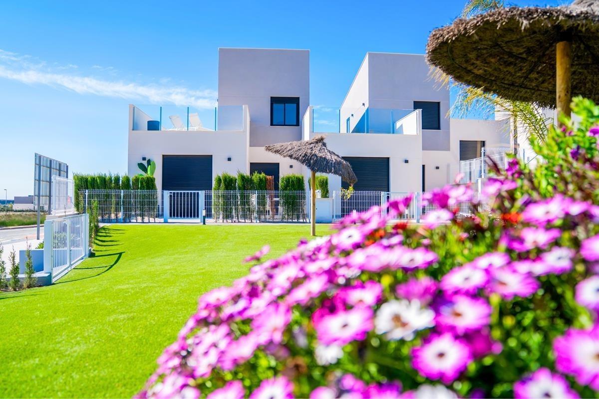 Adosados y villas adosadas de nueva construcción, listas para entrar a vivir, en Altaona Golf Resort, Murcia — photograph 3