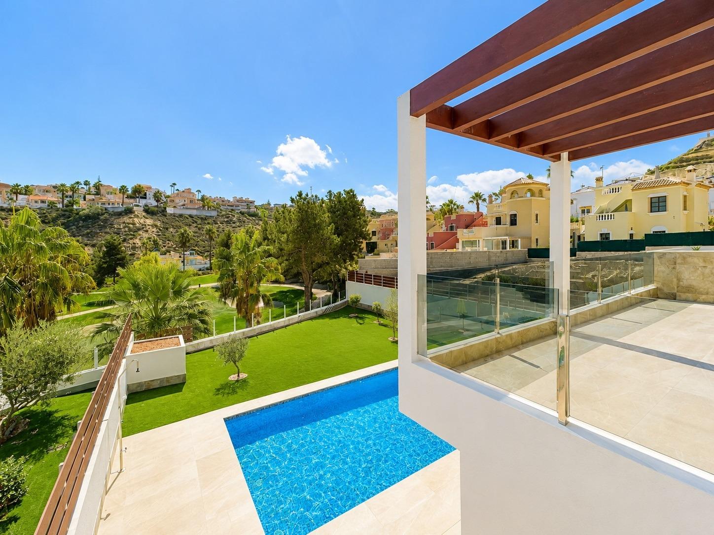 Luxury Golf Frontline Villas in Ciudad Quesada, Costa Blanca — photograph 3