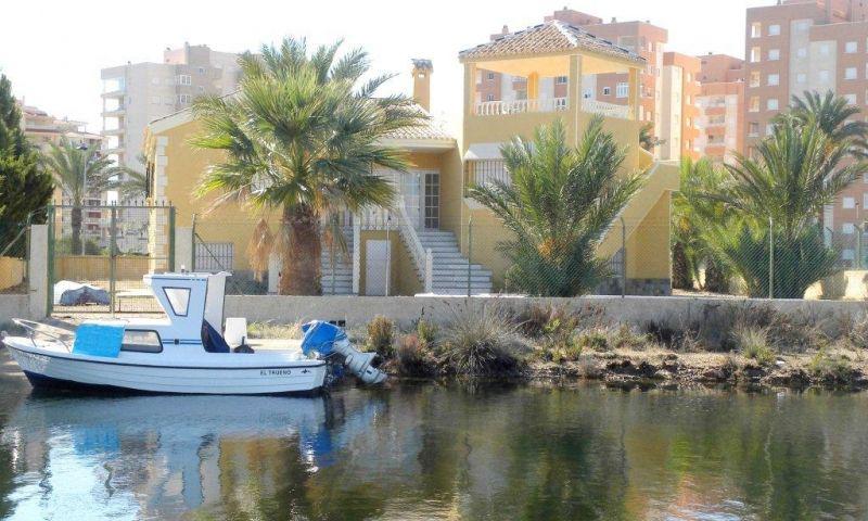 Luxury Villa with Private Pier — La Manga del Mar Menor